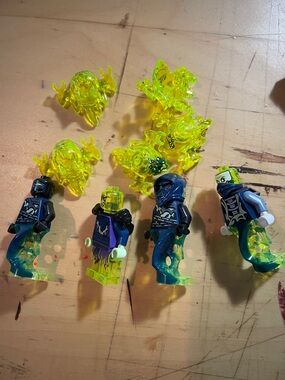 Lego Trans-Neon Yellow Ghost Flames with Dark Blue and Black Ninjago Minifigures